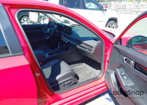 2023 Honda Civic Touring z USA, uszkodzony, nr VIN 2HGFE1F97PH323458